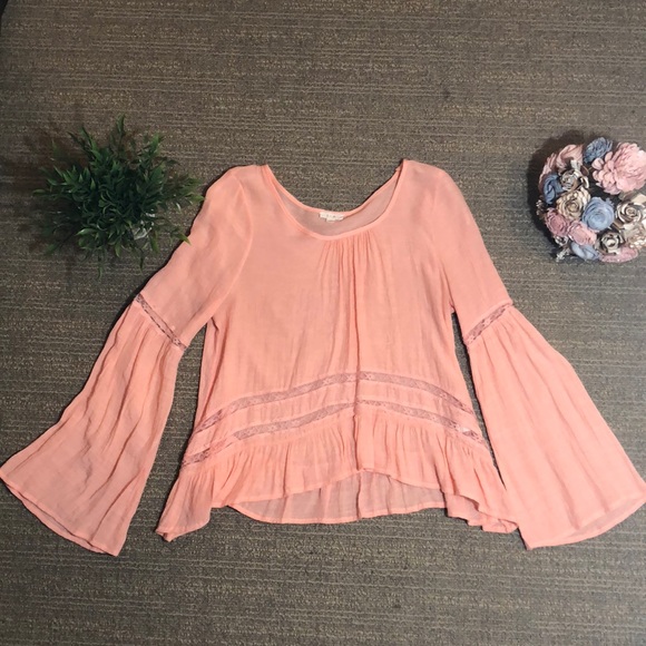 🆕🎉 SALE! GORGEOUS Peach Boho Top - Picture 1 of 4